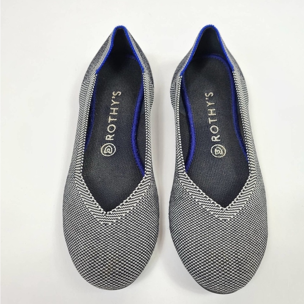EUC- Rothy's ‘The Flat’ Round Toe Classic Slip On Shoe